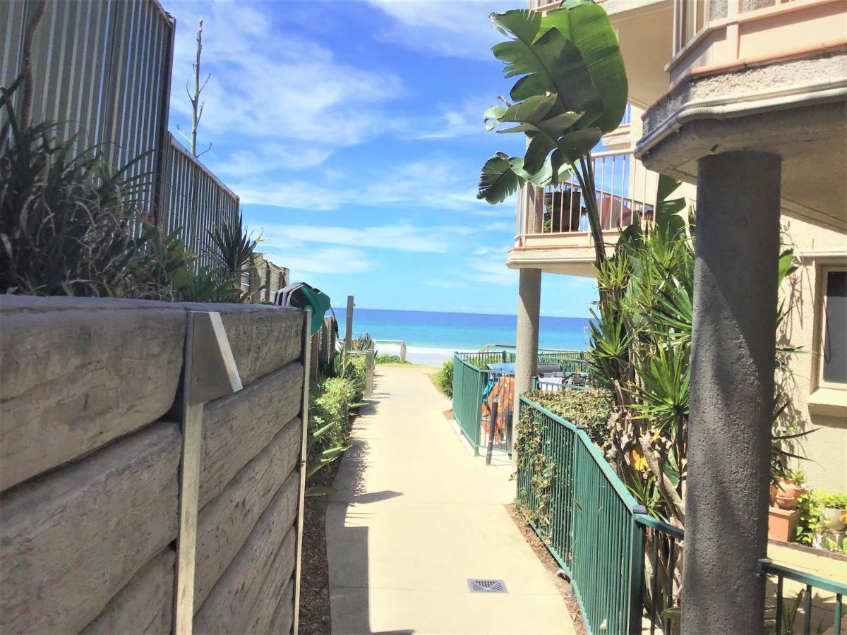 Sanctuary Beach Resort Голд-Кост Экстерьер фото