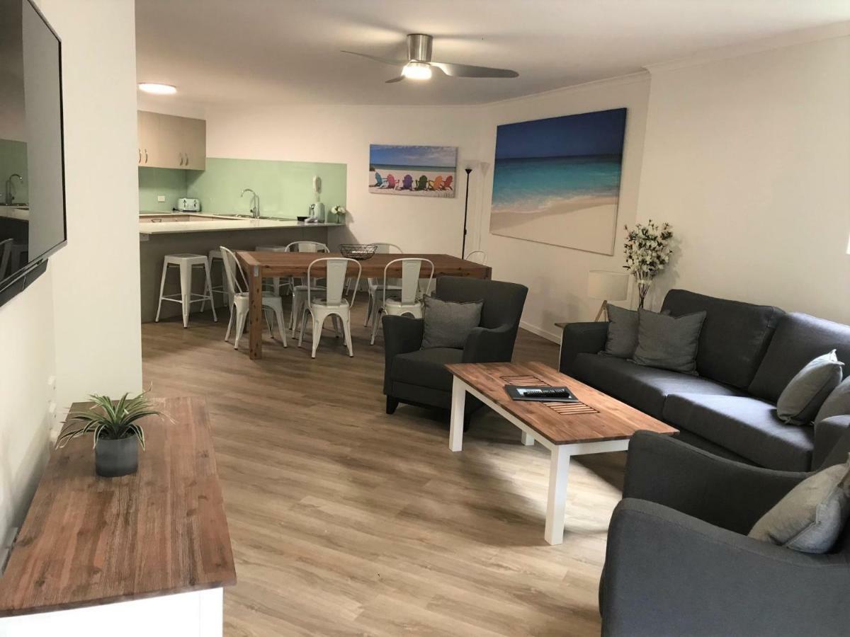 Sanctuary Beach Resort Голд-Кост Экстерьер фото
